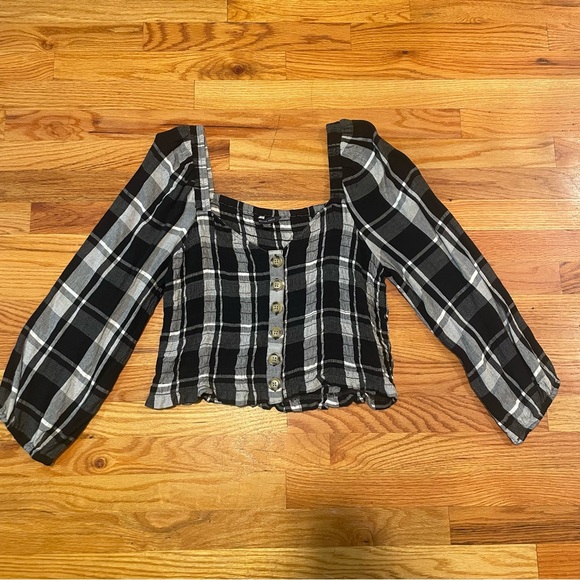American Eagle Cropped Plaid Top - Picture 2 of 9